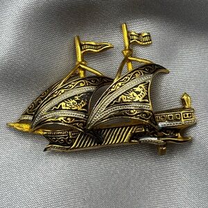 Vintage Toledo Spanish Damascene Galleon Ship Brooch